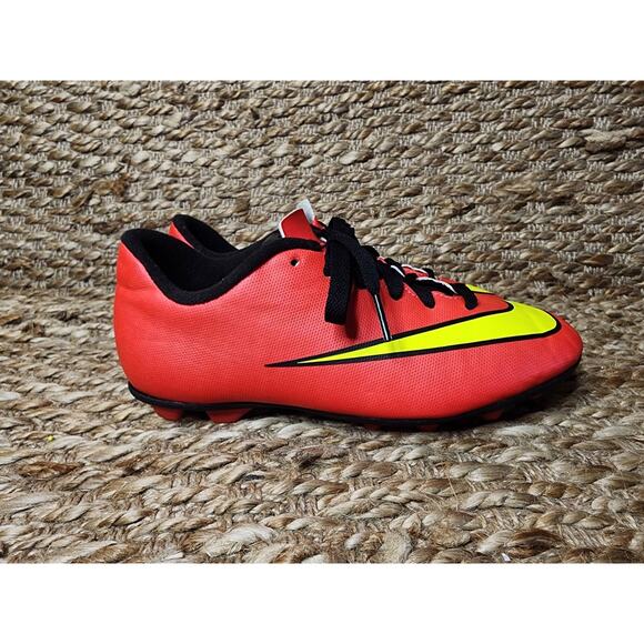 Nike JR Mercurial Vortex II FG-R Soccer Cleats Red Hyper Punch Size 4.5Y - Picture 1 of 13